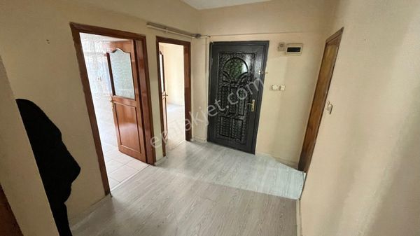 Serdar Emlak Tan 2+1 Kat 1 Kombili Temiz Ayre Kiralık