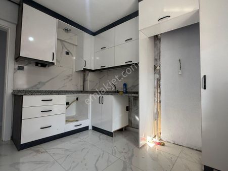 Eskidjiden Kınıklıda İçi Sıfır Ara Kat 3+1 Daire !