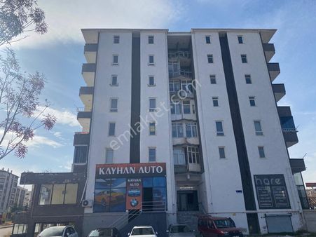 Yıldızevler Mahallesinde Satılık 3+1 Daire