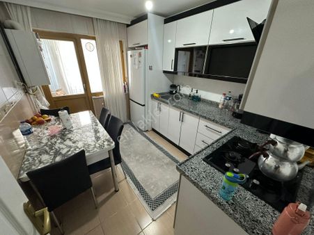 Hayal'den Malazgirt Mh'de Ara Katta Ön Cp. Çift Balkonlu Ful Yapılı 3+1!