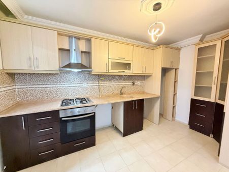 Akçay Utku Emlak'tan Altınkum Pazar Pazarında 2+1 Satılık Daire