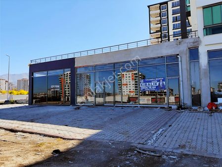 Coldwell Banker Safir'den Bostanbaşı'nda Depolu Kiralık İşyeri