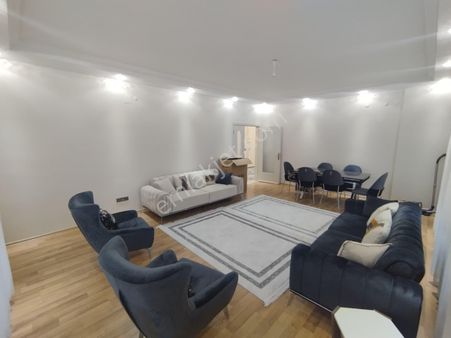 Coldwell Banker Safir'den Fahri Kayahan Blv. 3+1 Kiralık Daire