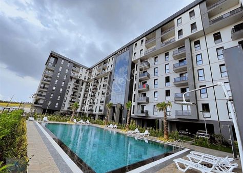 Görükle Merkez'de Havuzlu Konsept Sitede Satılık Arakat Daire