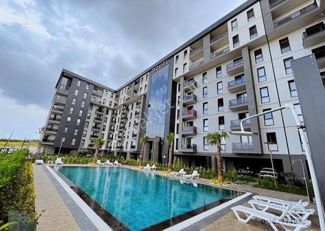 Almina'dan Havuzlu Site İçi Kralık Daire