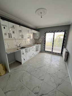 Saruhanlı Göçmen Cami Karşısı Sıfır 3+1 Arakat Daire