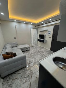 Özmecaz'dan Üniversite Mevki 1+1 Arakat Asansörlü Full Eşyalı Kiralık Apart