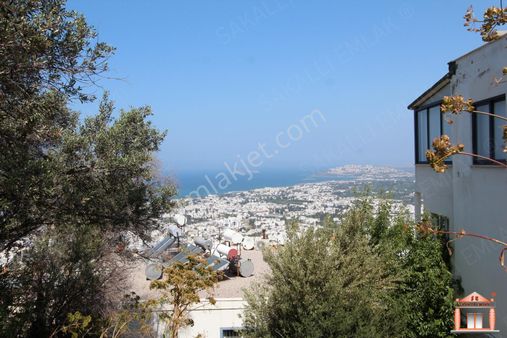 ️s-a-k-a-l-l-ı-dan Turgutreiste Deniz Manzaralı Satılık Arsa