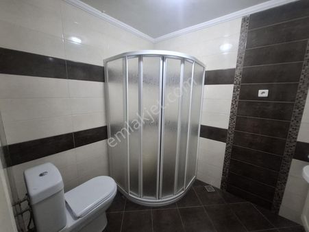 Site İçerisinde 3+1 Orta Kat Kombili Yalıtımlı Kapalı Oto Parklı