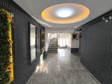 Mustafa Kemal'de 4+1 Kombili Çift Banyolu Giyinme Odalı 145m2