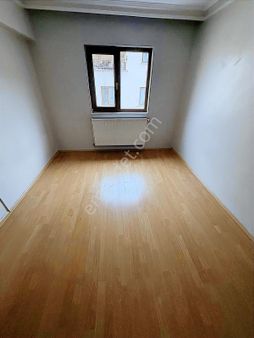 Ara Katta Güney 90 M2 Okula Trene Caddeye Yürüme Mesafesinde