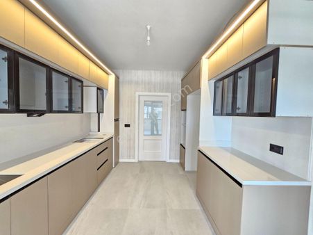 Hocacihan Mahallesi'nde İşyapar Gayrimenkul'den Satılık 3,5+1 Lüks Daire