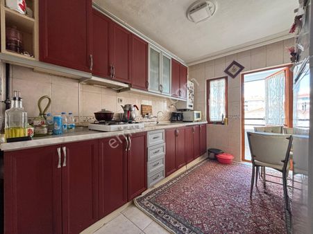 Kalecik Emlak'tan Fatih Mahallesinde 3+1 3.katta Güney Cepheli