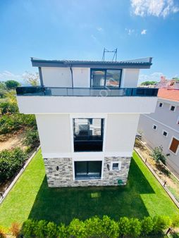 ⭕ Kerim'den Altınoluk Satılık 5+1 Deniz 100m Sıfır Villa