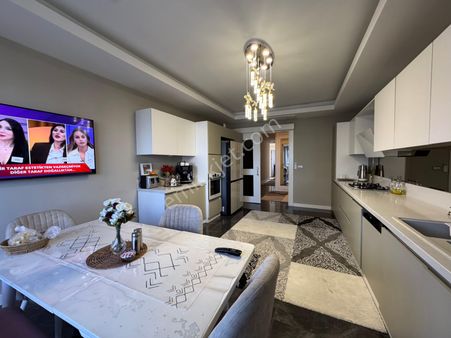 Hamza Yıldırım'dan Osmangazi'de Site İçi Satılık Fırsat 4+1