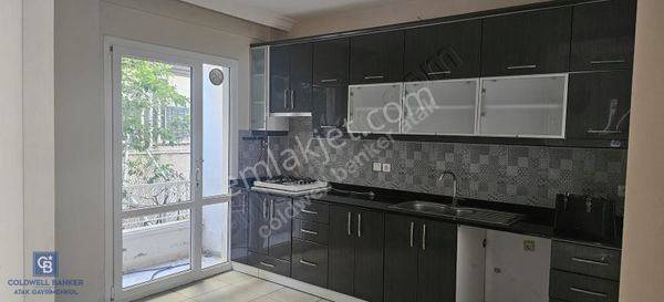 Güzelbahçe Siteler'de Kiralık Tripleks