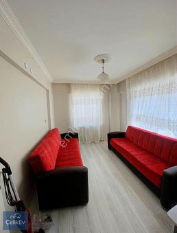 Çelikev Gayrimenkul'den Fatihte Arakat Cam Balkonlu 2+1 Apart