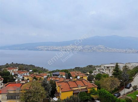 Şirinden Harmankayada Bahçeli Harika Deniz Manzaralı 5+2 Villa