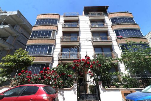 Tek Yetkili Aygülden Akçay'da Çift Cephe Geniş Cam Balkonlu Ve Asansörlü Ebeveynli 3+1 Satılık Daire