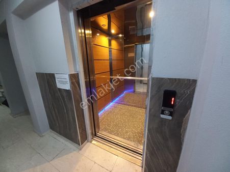 Eşyalı Eşyasız Kira Garantili Doğalgazlı Üçlü Ankastre Set Asansör Ara Kat 1+1 Geniş Daire