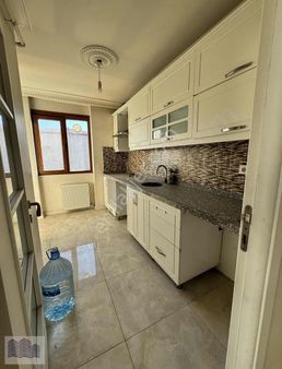 Cadde Üzerinde 3+2 Dublex Daire