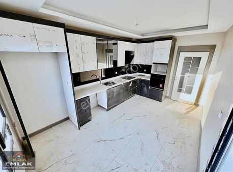 Batıkent Çakırlarda Yerden Isıtmalı Sıfır 3+1 Giyinme Odalı Site