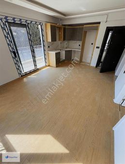 Özyurtlar'dan Muradiye'de Havuzlu Site İçi 1+1 Daire