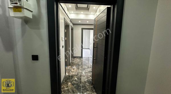 Fırsat Kartepe Fsm'de Belediye Ve Kaymakamlığa Yakın 3+1 Arakat