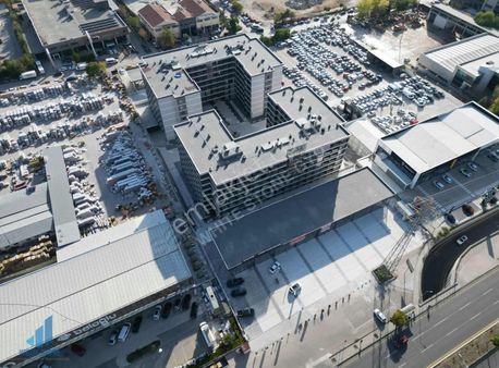 Cadde İpektaş'da Harika Cepheli Satılık 1+1 Daire