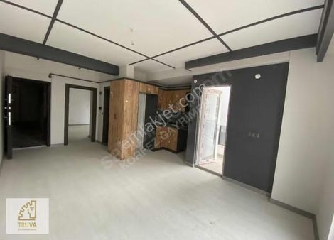 Truva Emlak' Tan Tramvaya 400m Lüks Fırsat 1+1 Daire