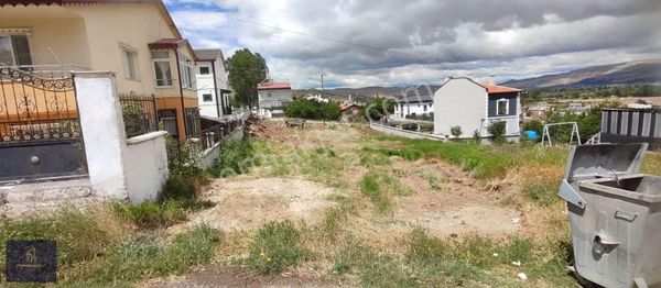 Karşıyaka Mah 280 Mt2 3 Kat Müsadeli Satılık Arsa