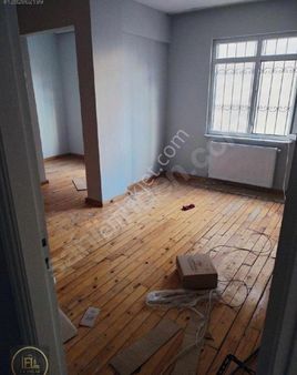 F-l Emlaktan Göztepe Metro Ve Emaar Avm 10dk Yürüme Mesafesinde 2+1 Arakat