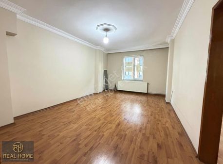 Taştepe'de 2+1 Satılık 1.kat 110 M2 Cadde Üzeri Kelepir Daire