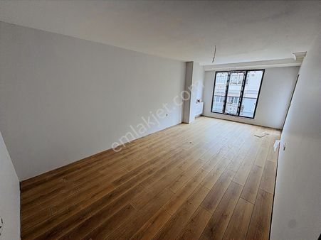 Yatırım'dan Altıntepe Minibüse Yakın Sokağa Cephe Katta Ön 2+1