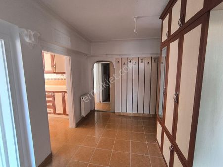 Anadolu'dan Selçuklu'da 3+1 115m2 Cadde Ve Çarşı Yakını Yeni Bina Orta Kat Masrafsız