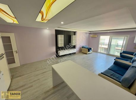 Kusadası Davutlar Merkezde Havuzlu Site Icerısınde Ust Kat 1+1