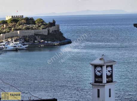 Kuşadası Merkezde Deniz Manzaralı 3+1