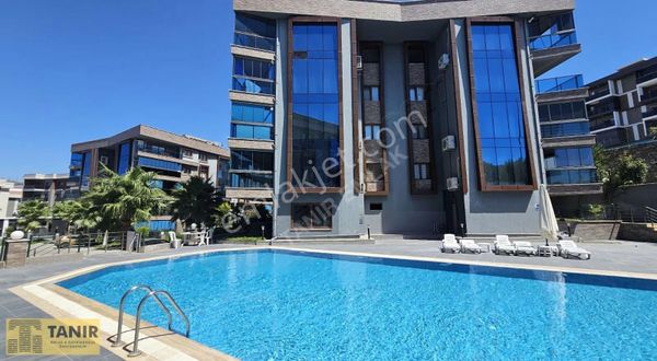 Güvenlikli Sitede Lüks 3+1 Doğalgazlı Daire