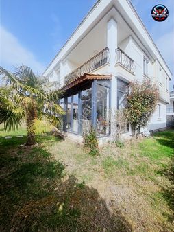 Valley'den Everest'de 335m² Havuzlu Satılık Villa Fırsatı !...