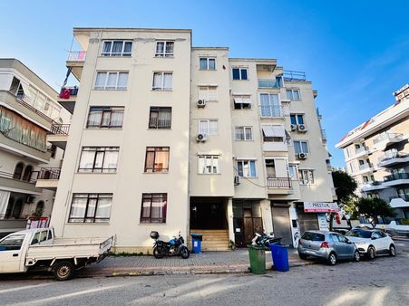 Alanya Merkez – Güller Pınarında Tadilatlı 2+1 Bahçe Katı Daire