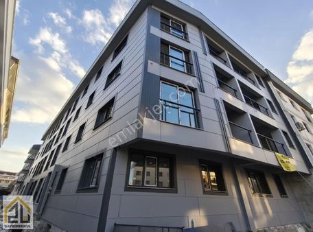 Zu Gayrimenkul Den Muradiye De Geniş Kapalı 2+1 Daireler