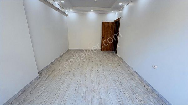 Söğütlüçeşme Mahallesi'nde Sıfır Bina'da 2+1 Satılık Daire