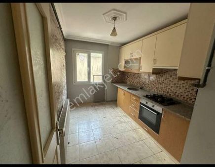 Bergama Zafer Mah Şehir Merkezine Yakın 2+1 Geniş Kiralık Daire