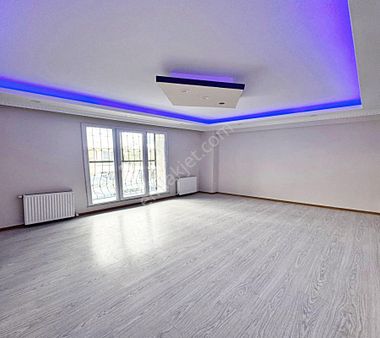 Acil Satılık 2+1 Büyük Temiz Merkezi Konumda Ferah Satılık Daire