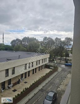 Pendik Sahil Kiralık 3+1 Tüm Camlar Oto Panjurlu Klimalı