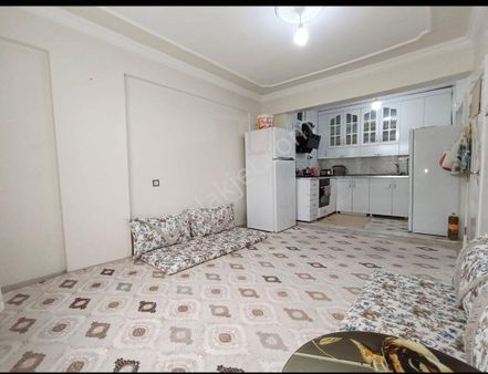 Gürsel Cad De Satılık Ev Mevkii Mavi Köşe / Yanıkköşk Civarı