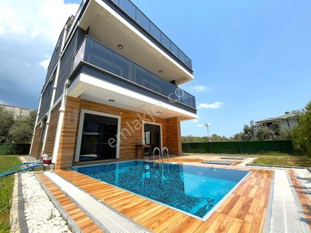 Oksijen Cenneti Güre'de Aygülden Site İçi Tam Bağımsız Havuzlu Akıllı Ev Sistemi 5+1satılık Villalar