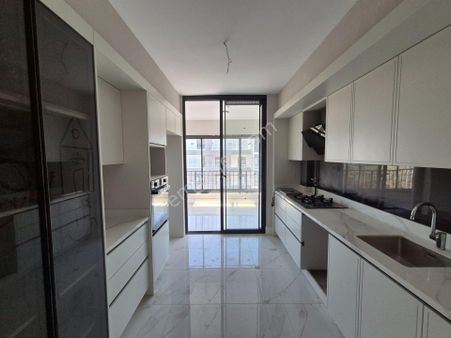 Selahaddin Eyyubi Mah. Yemek Odalı İç Mimarı Tasarımlı Site İçi 3+1 Kilerli Ultra Lüks Daireler