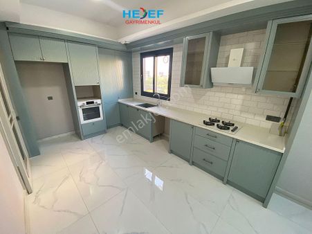 Hedef'ten Yaşardoğu Cad.üzeri Bağımsız Mutfaklı Kombili Geniş2+1