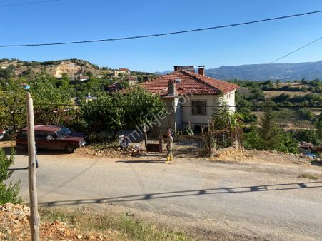 Karaman Ermenek Aşağı Çağlar Köyü. 2.310 M2 İmarlı Arsa Ve Müstakil Ev